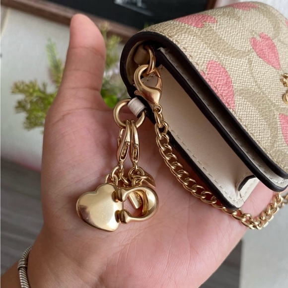Coach Tan and Pink Heart Wallet with chain shoulder strap - Picture 2 of 7